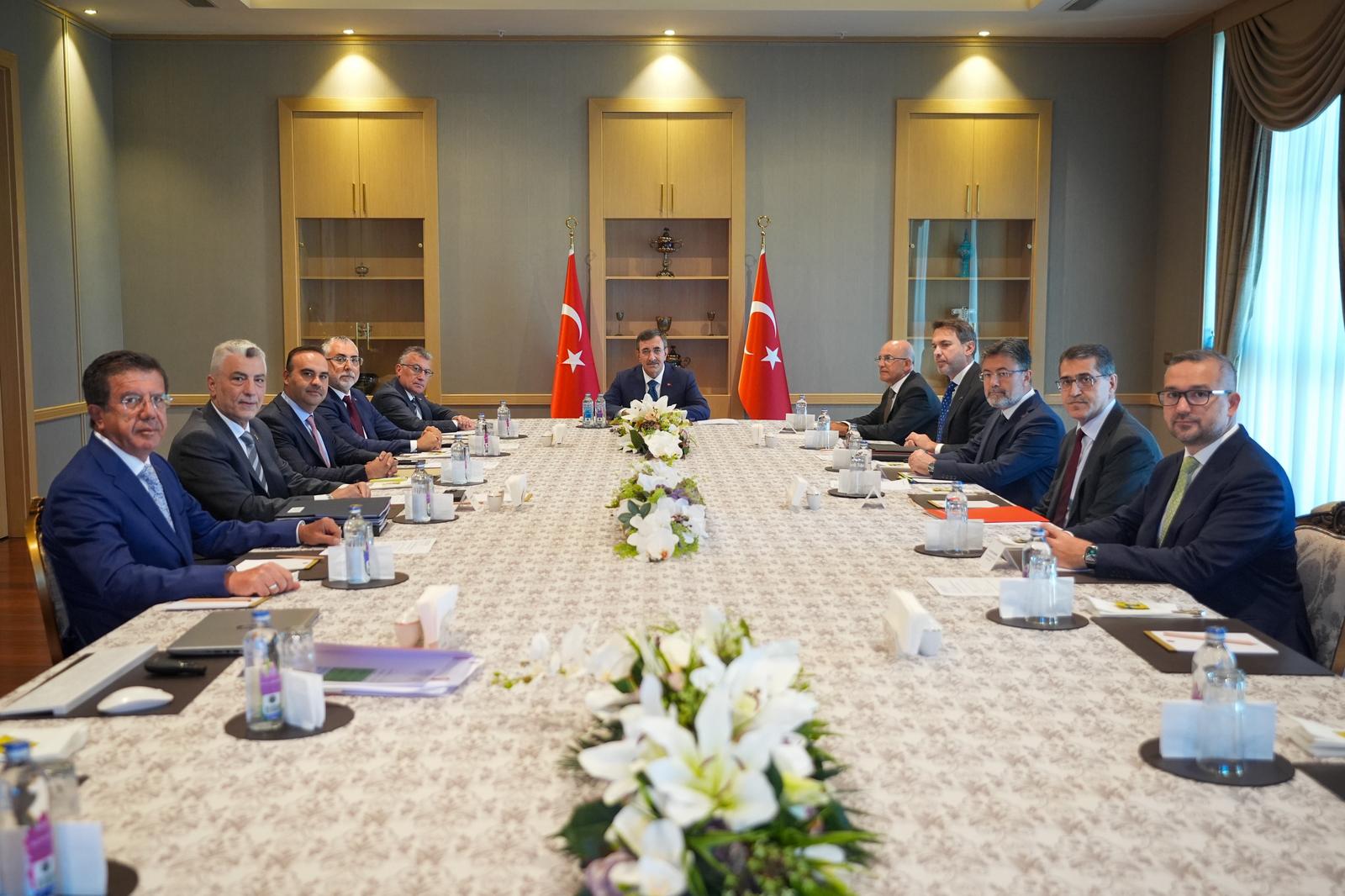 Ekonomi Koordinasyon Kurulu Cumhurbaşkanlığı Külliyesi’nde Toplandı