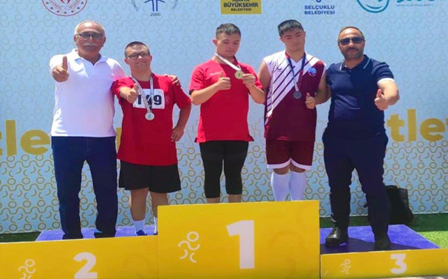 Elazığlı Özel Sporcu Ömer Aydemir, Türkiye Üçüncüsü oldu