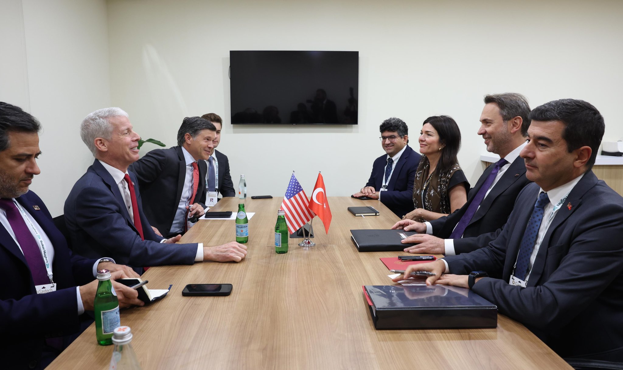 Enerji ve Tabii Kaynaklar Bakanı Alparslan Bayraktar, ABD Enerji Bakanı Chris Wright ile Görüştü