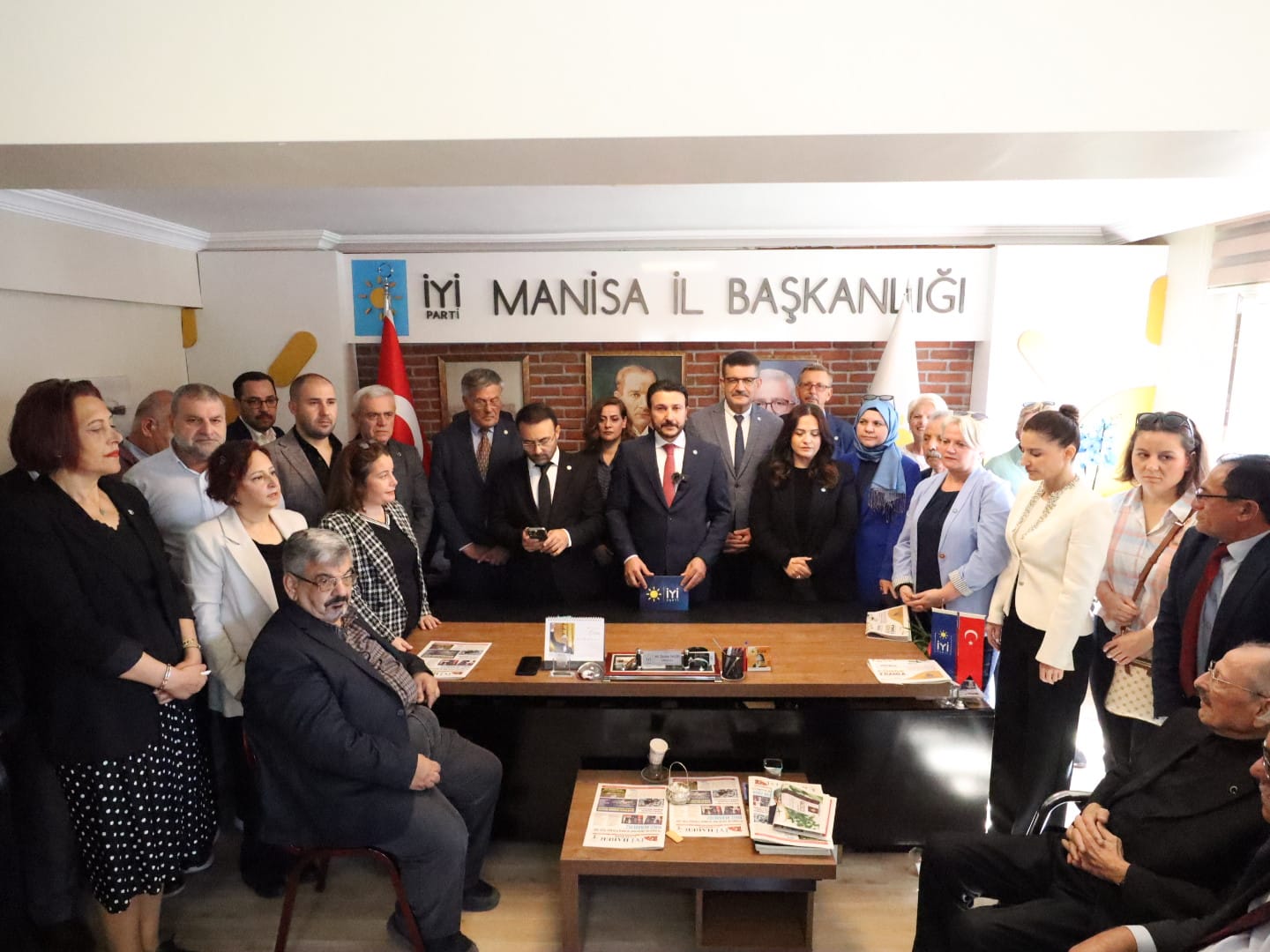 Erhan Dumlu, İYİ Parti’den Manisa İl Başkan Adaylığını Açıkladı