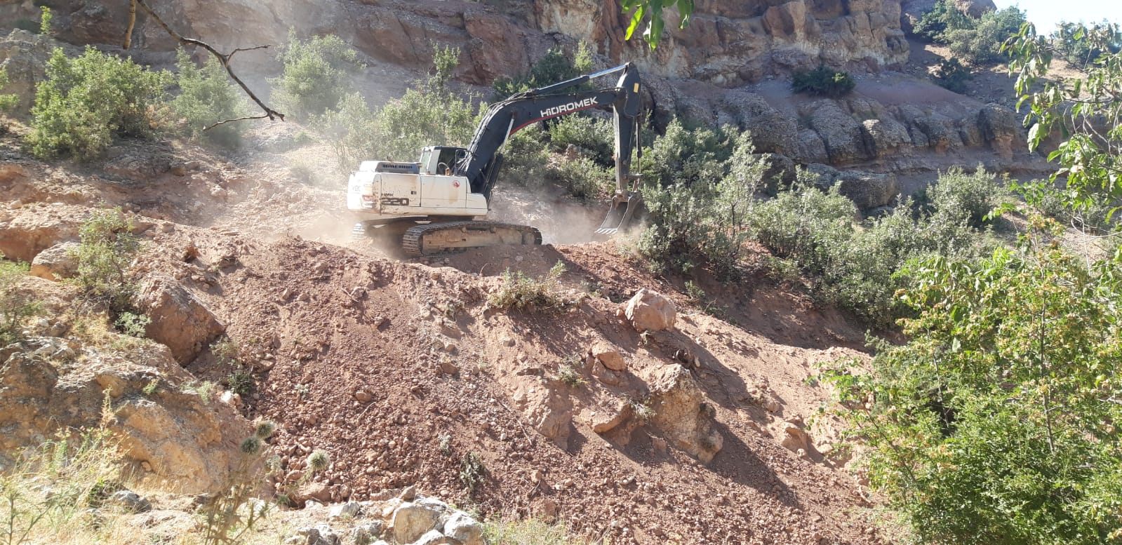 Eruh İlçesinde Altyapı Hamlesi: 40 Proje Hayata Geçiyor