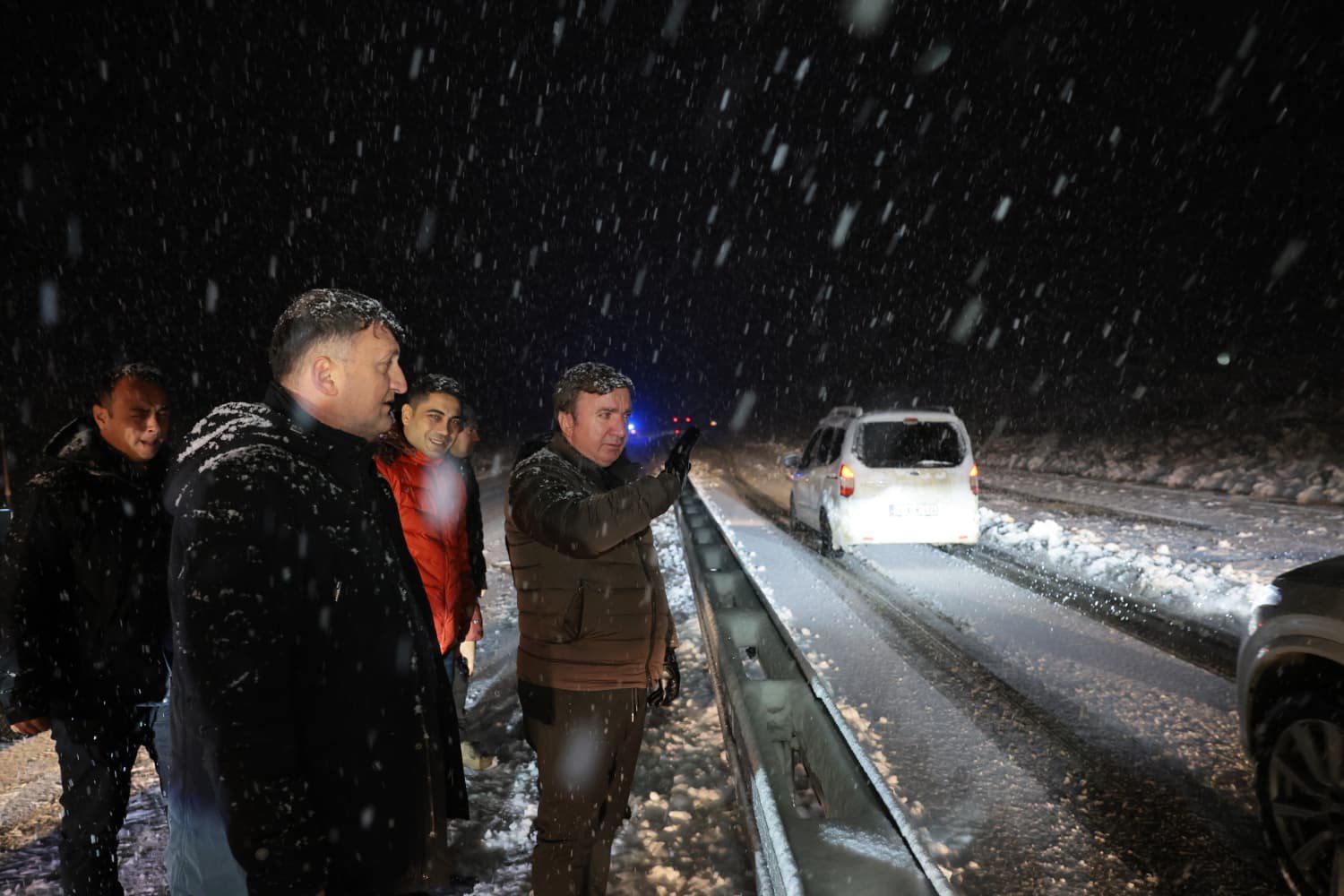 Erzincan Valisi Hamza Aydoğdu, Karla Mücadele Çalışmalarını Yerinde İnceledi
