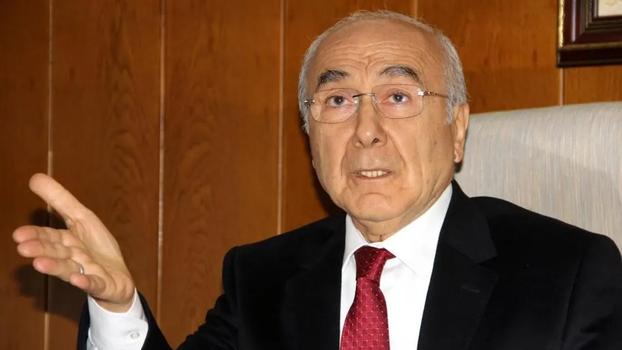 Eski Adana Büyükşehir Belediye Başkanı Aytaç Durak Uçakta Kalp Krizi Geçirdi