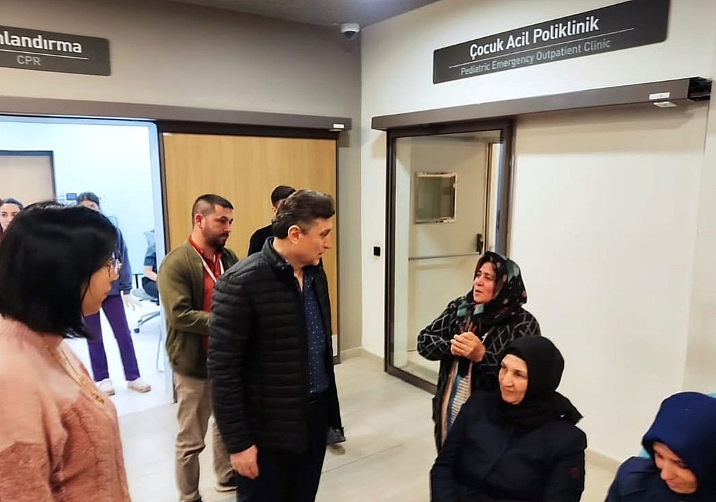 Gaziantep İl Sağlık Müdürü’nden Gece Vardiyasına Moral Ziyareti!