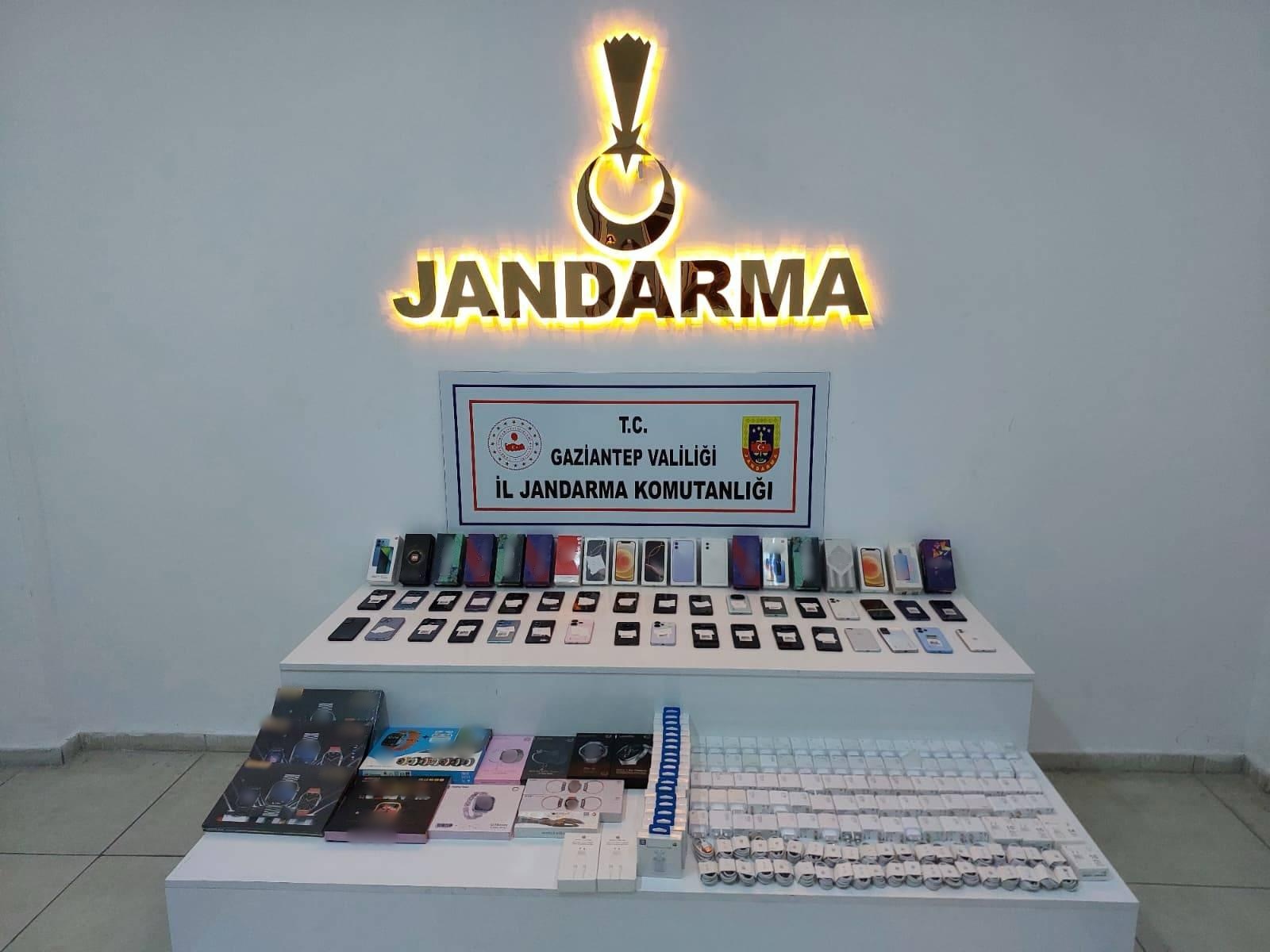 Gaziantep’te 1.5 Milyon TL Değerinde Gümrük Kaçağı Malzeme Ele Geçirildi