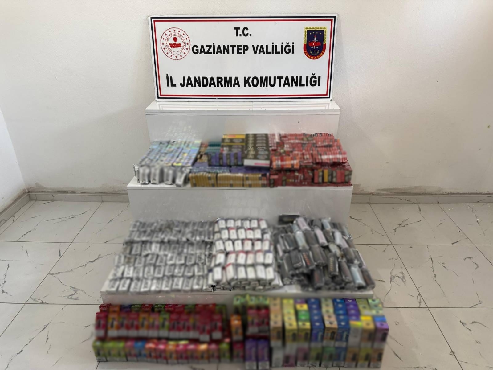 Gaziantep’te Jandarmadan 2 Milyonluk Kaçak Elektronik Sigara Operasyonu!