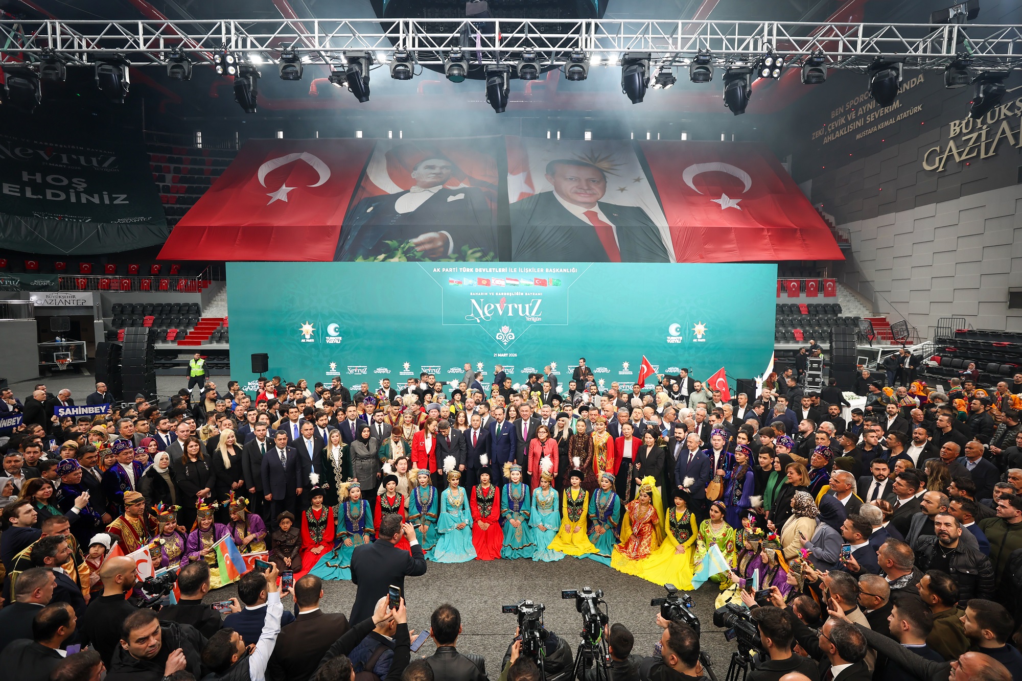 Gaziantep’te Nevruz Coşkusu: Birlik ve Kardeşlik Mesajları Verildi