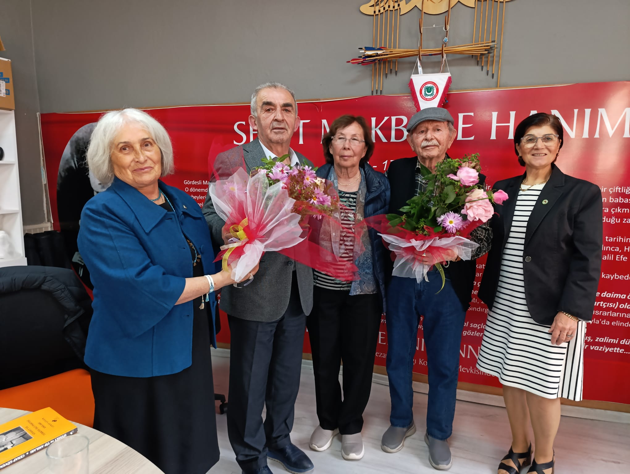 Gördes Kültür Ve Doğa Derneği̇’nden Ünlü Yazarlara Vefa