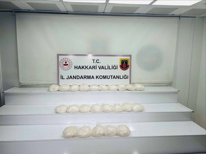 Hakkâri’de Dev Uyuşturucu Operasyonu: 22 Kilodan Fazla Metamfetamin Ele Geçirildi