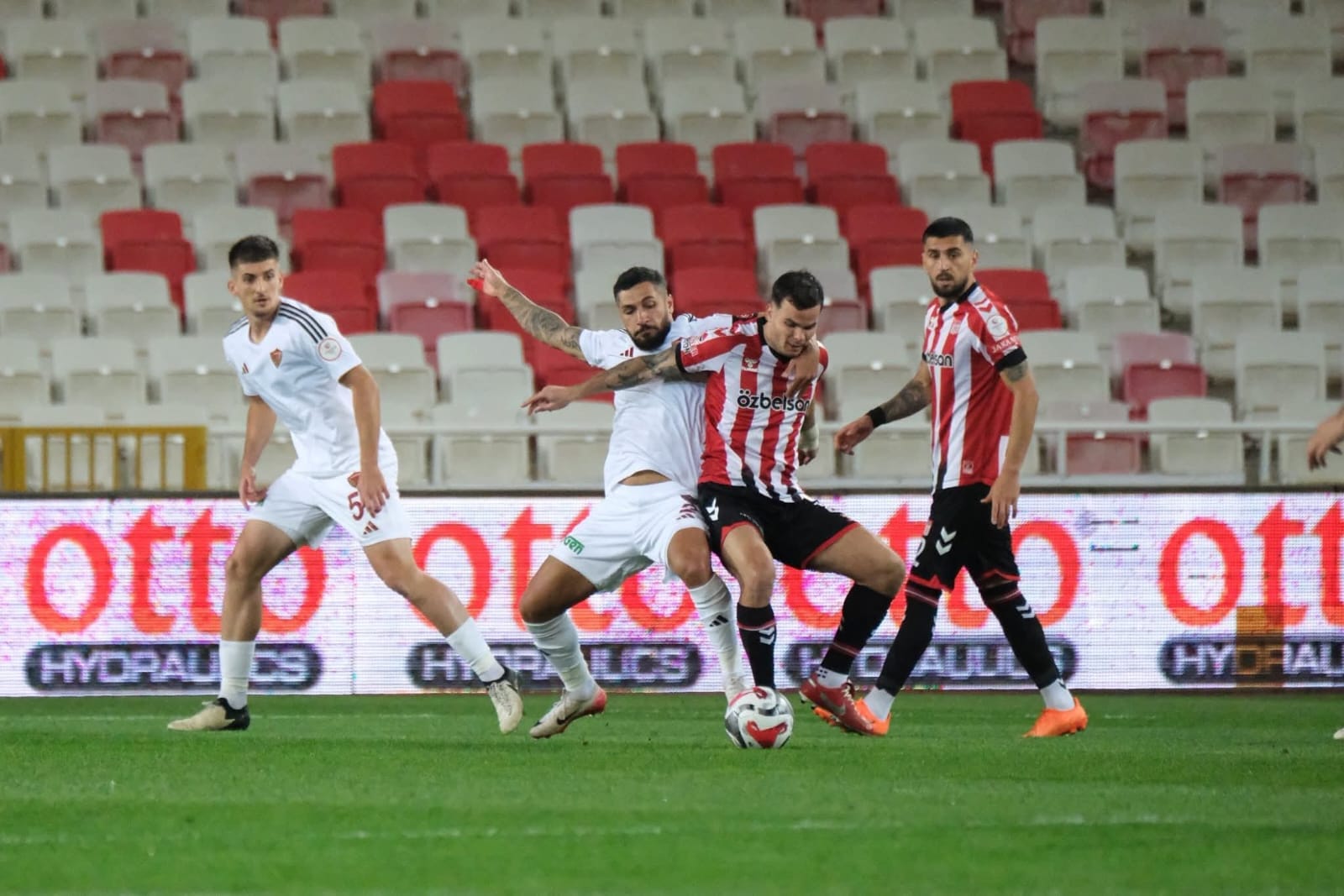 Hatayspor Sivas’ta Galibiyeti Uzatmada Kaçırdı