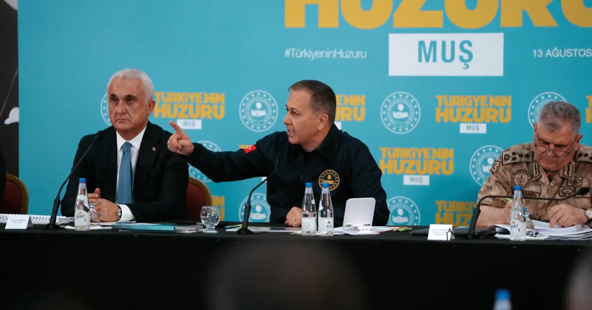 İçişleri Bakanı Ali Yerlikaya, Muş’ta ‘Türkiye’nin Huzuru Toplantısı’nda Terörsüz Türkiye Vurgusu Yaptı