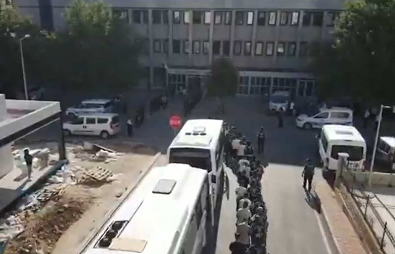 İçişleri Bakanı Ali Yerlikaya’dan Nitelikli Dolandırıcılık Operasyonu Açıklaması: 102 Tutuklama