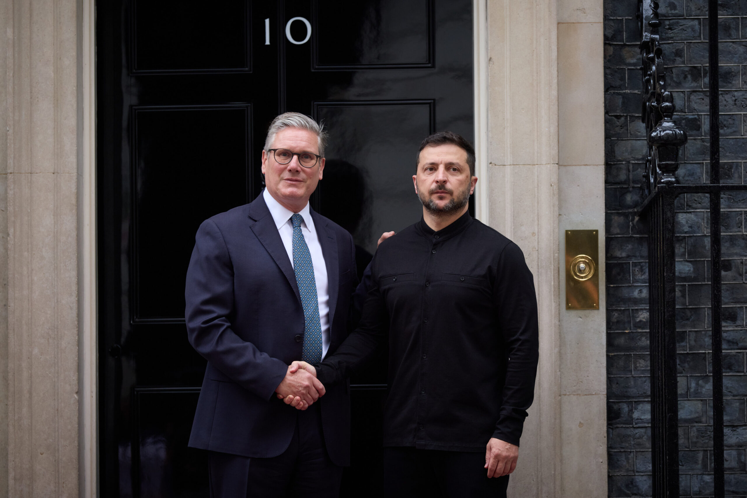 İngiltere Başbakanı Keir Starmer ve Ukrayna Devlet Başkanı Zelenskiy Londra’da Görüştü