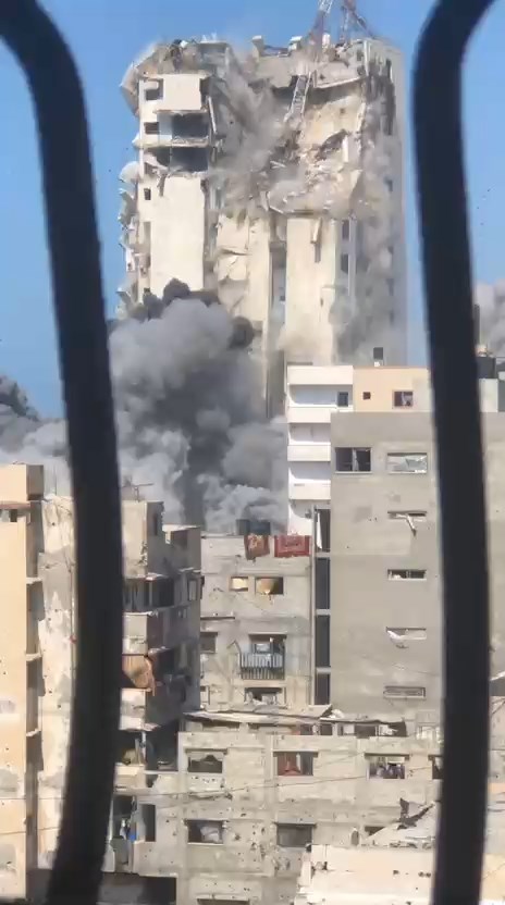 İsrail Ordusu, Gazze’nin En Yüksek Binasını Vurdu
