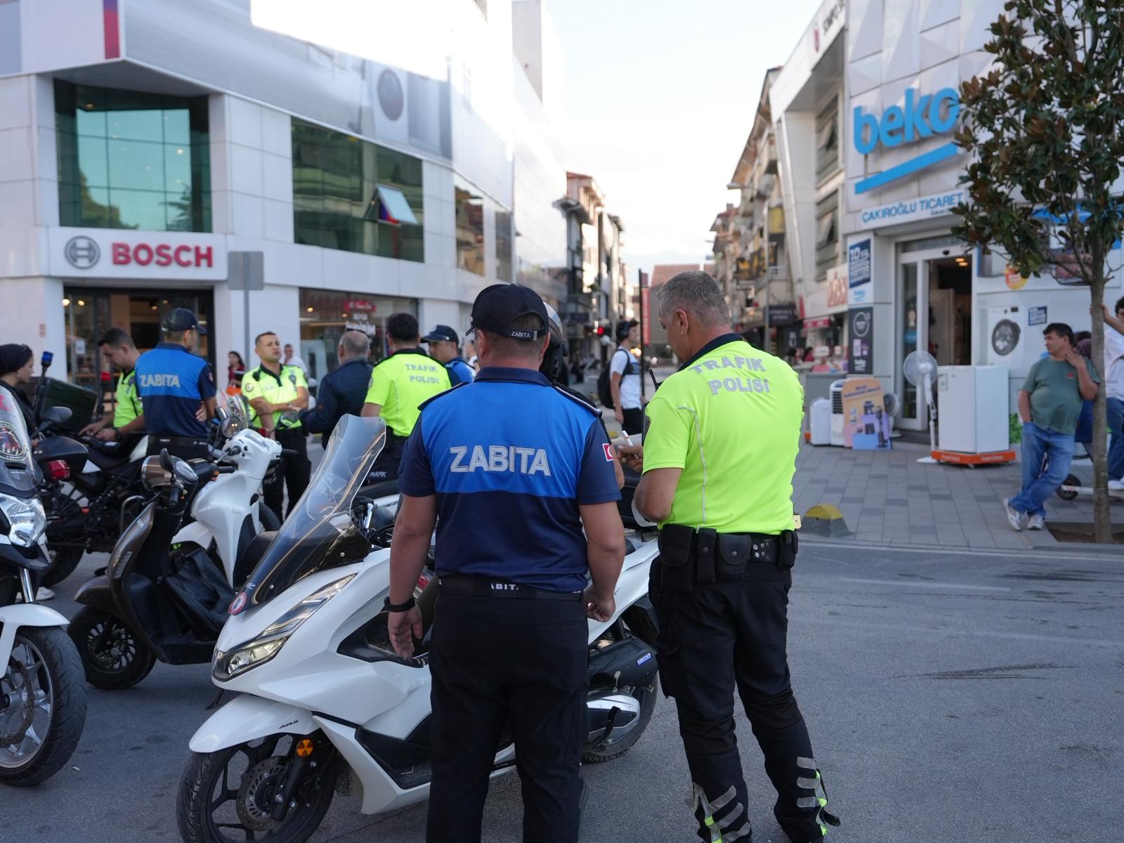 İstanbul Caddesi’nde Motosiklet Denetimi Yapıldı