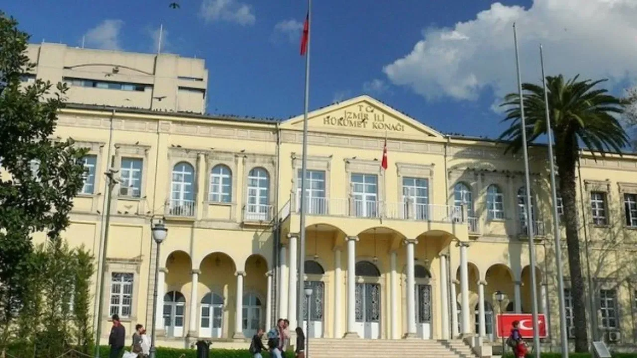 İzmir Büyükşehir Belediyesi’ne Atık Yönetiminden 9 Milyon TL’yi Aşan Ceza