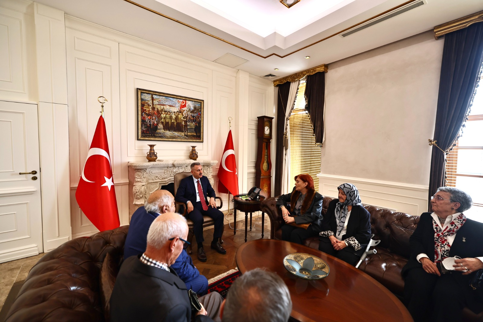 İzmir Valisi Süleyman Elban’dan Yaşlılar Haftası’nda Anlamlı Buluşma