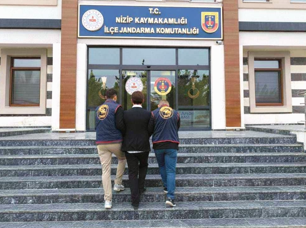 JASAT’tan Kaçamadı: 12 Yıl 4 Ay Hapis Cezası Bulunan Firari Nizip’te Yakalandı