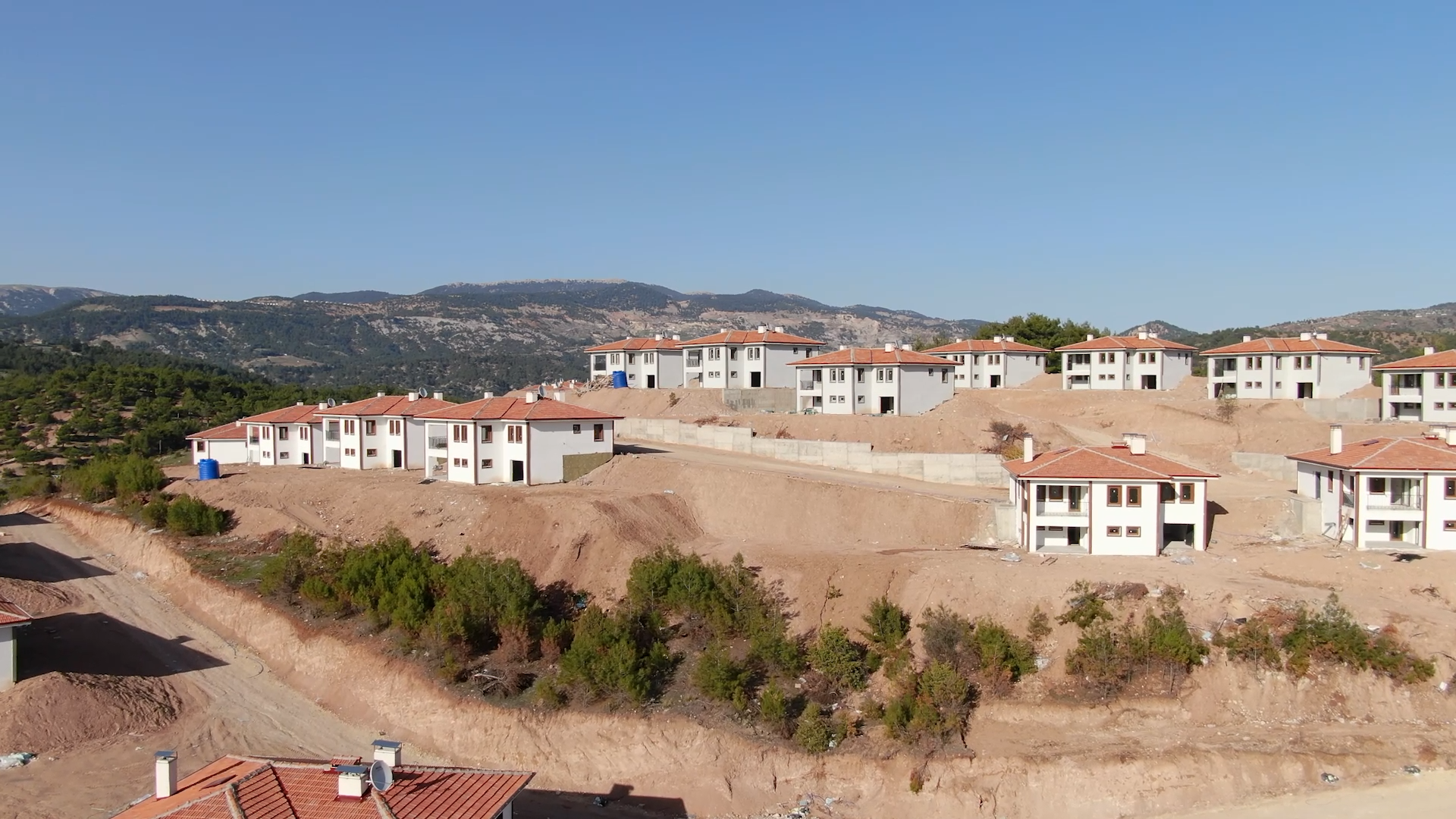 Kahramanmaraş’ta Depremzedelere Yeni Konutlar: 2 Katlı Köy Evleri Tamamlandı
