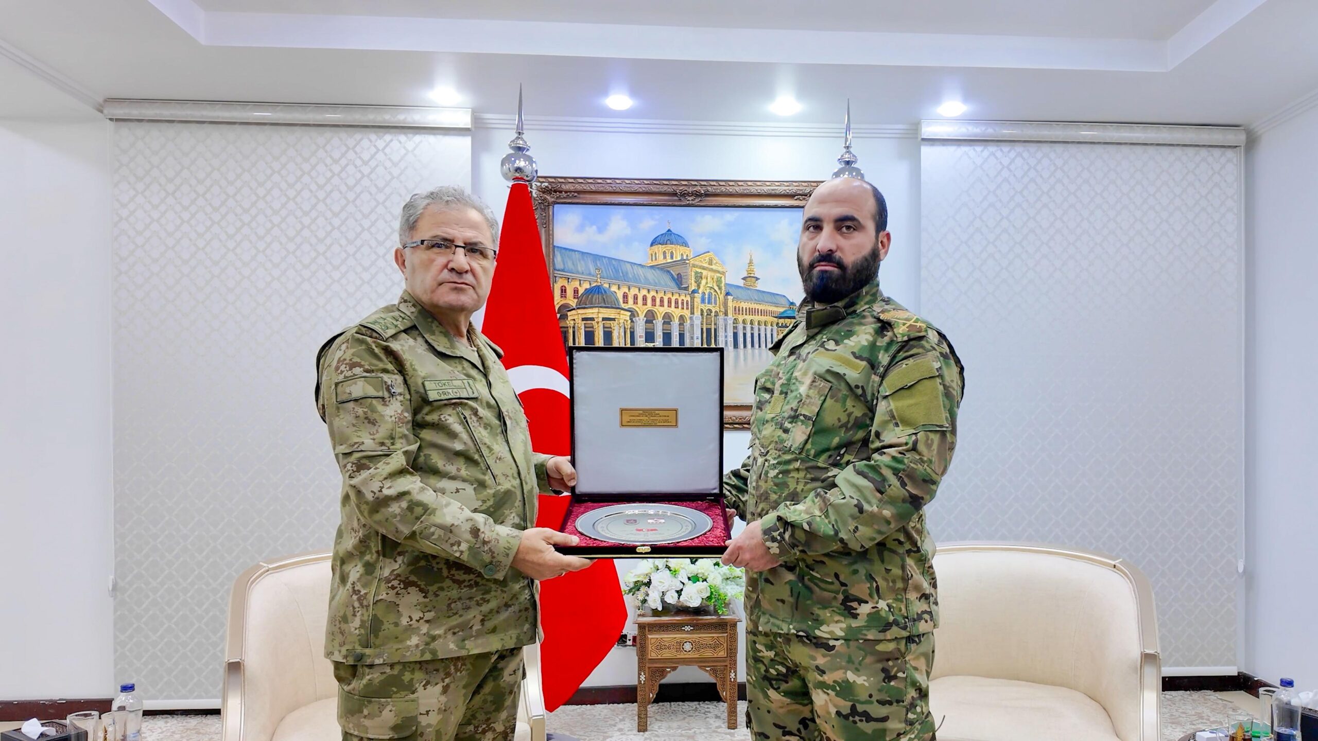 Kara Kuvvetleri Komutanı Tokel, Şam’da Suriye Savunma Yetkilileri ile Görüştü