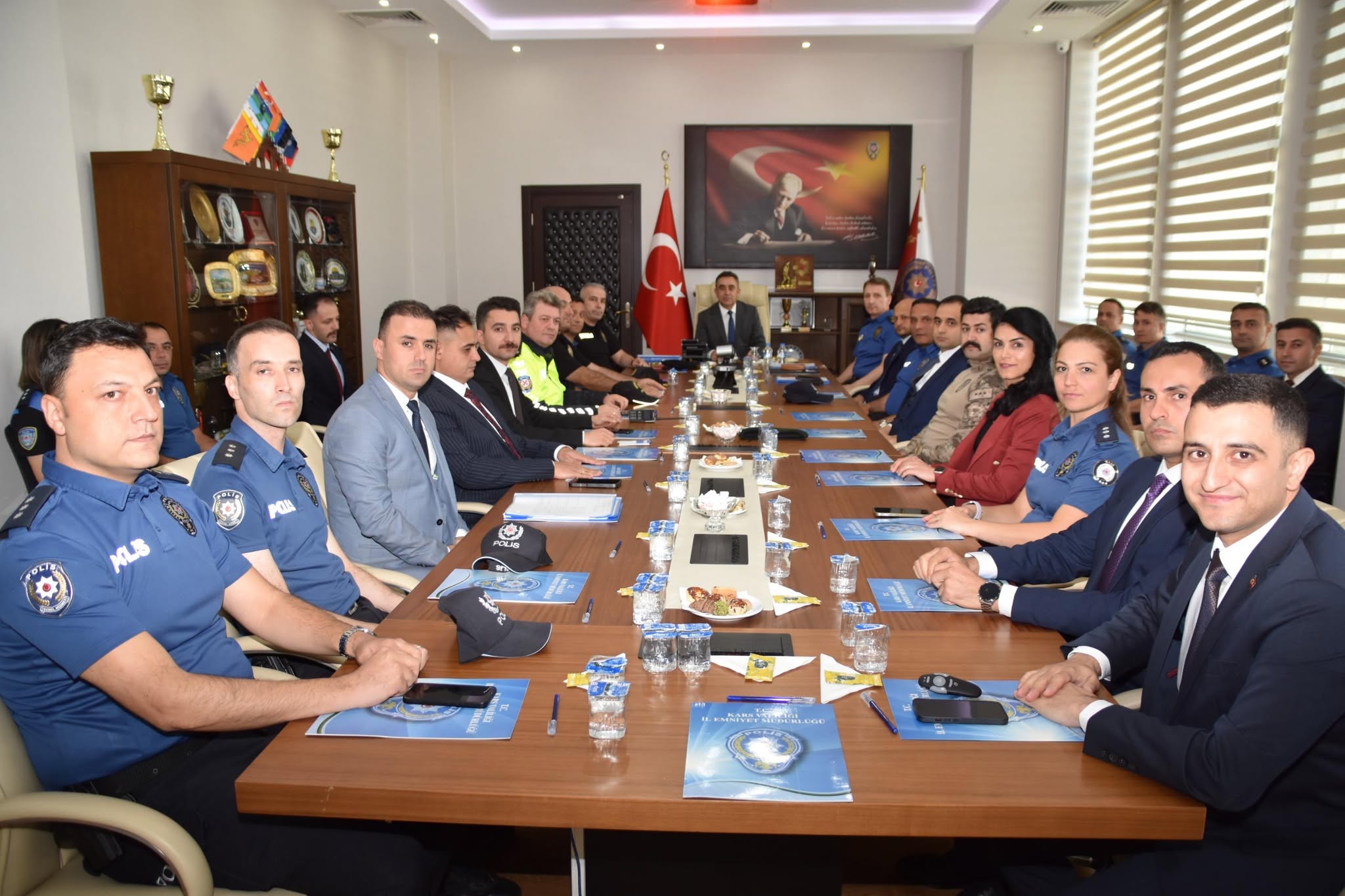 Kars Emniyeti, Genel Değerlendirme ve Bilgilendirme Toplantısı Gerçekleştirildi