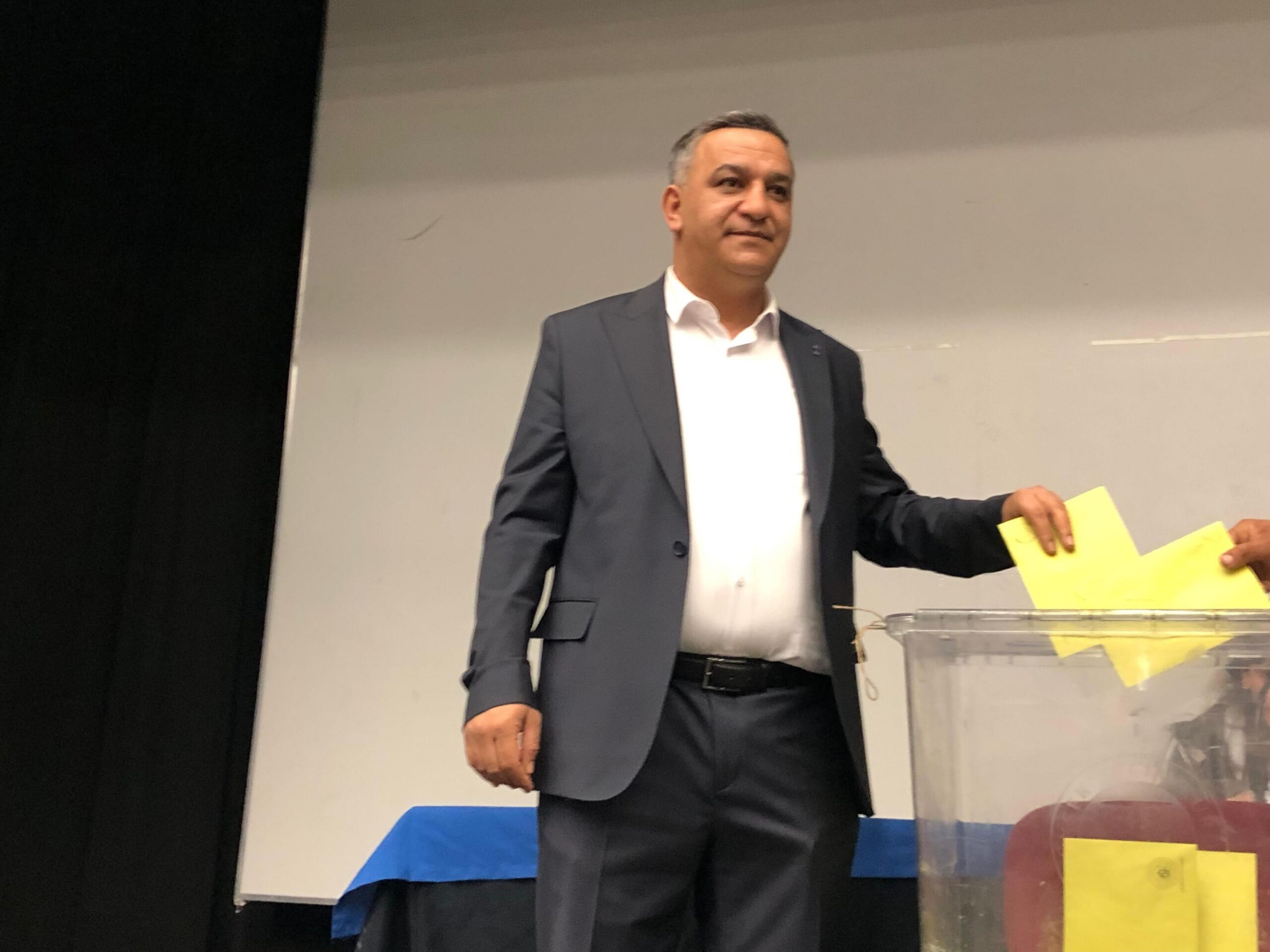 Kars ESOB Seçiminde Başkanlık davul zurnayla kutlandı, Murat Bakırhan Yeniden Başkan Seçildi