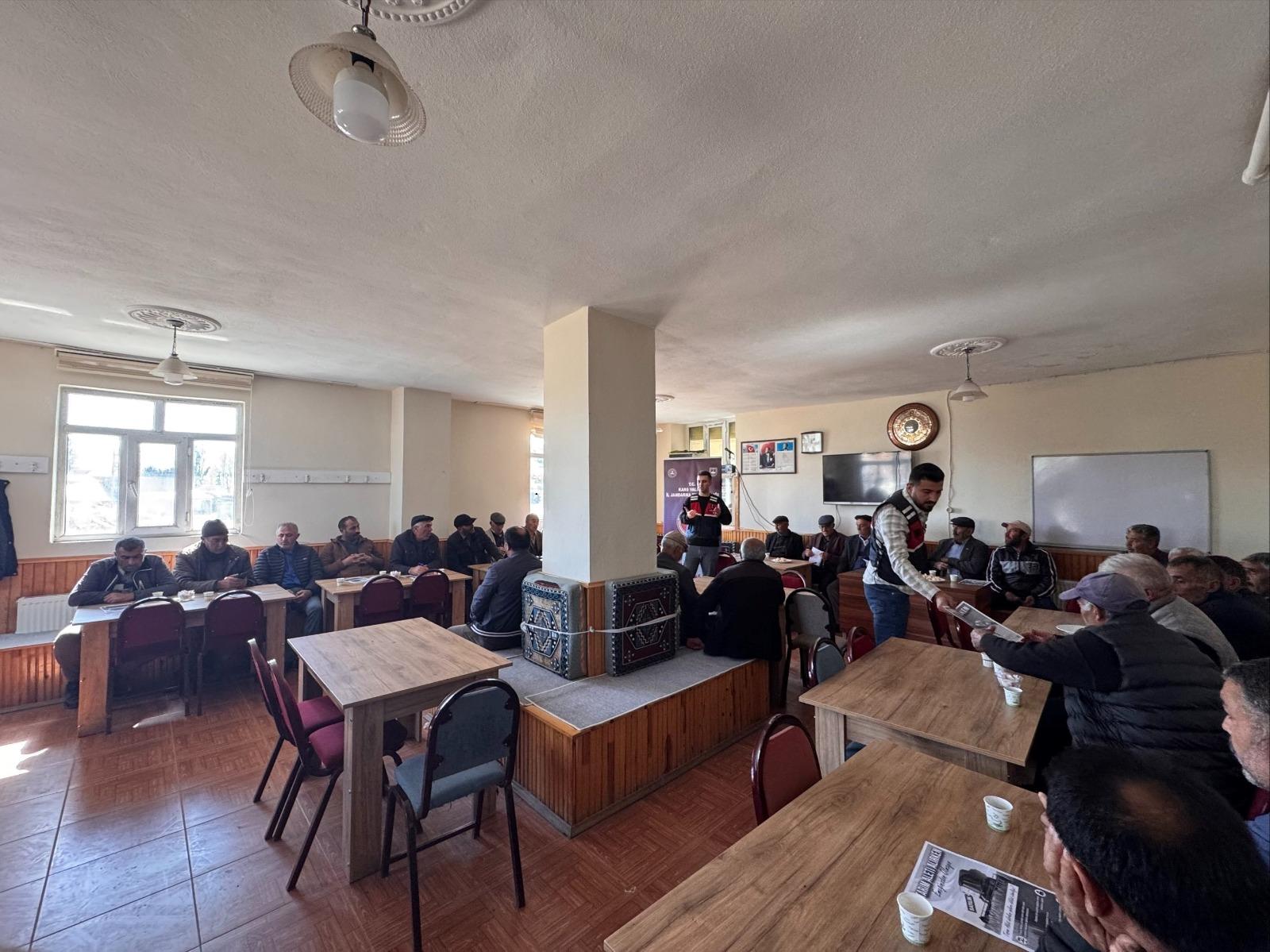 Kars Jandarmasından Akçakale köyünde ” SİBER Farkındalık ve Bilinçlendirme” Eğitimi