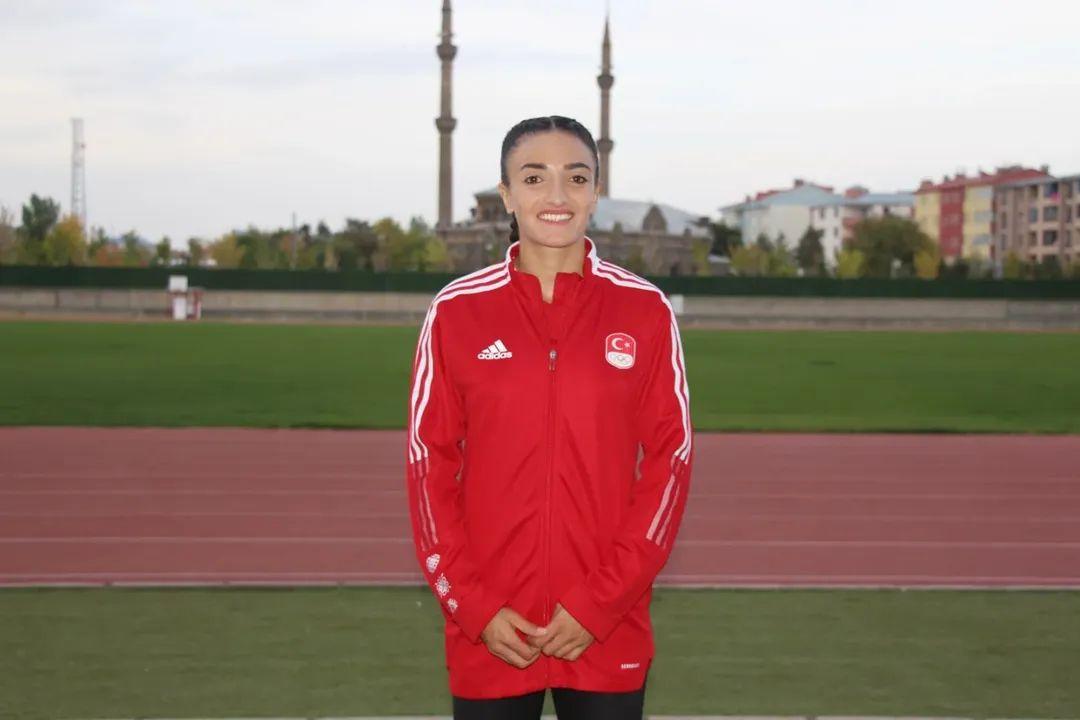 Karslı Milli Gururumuz Tuğba Toptaş Almanya Yolunda!