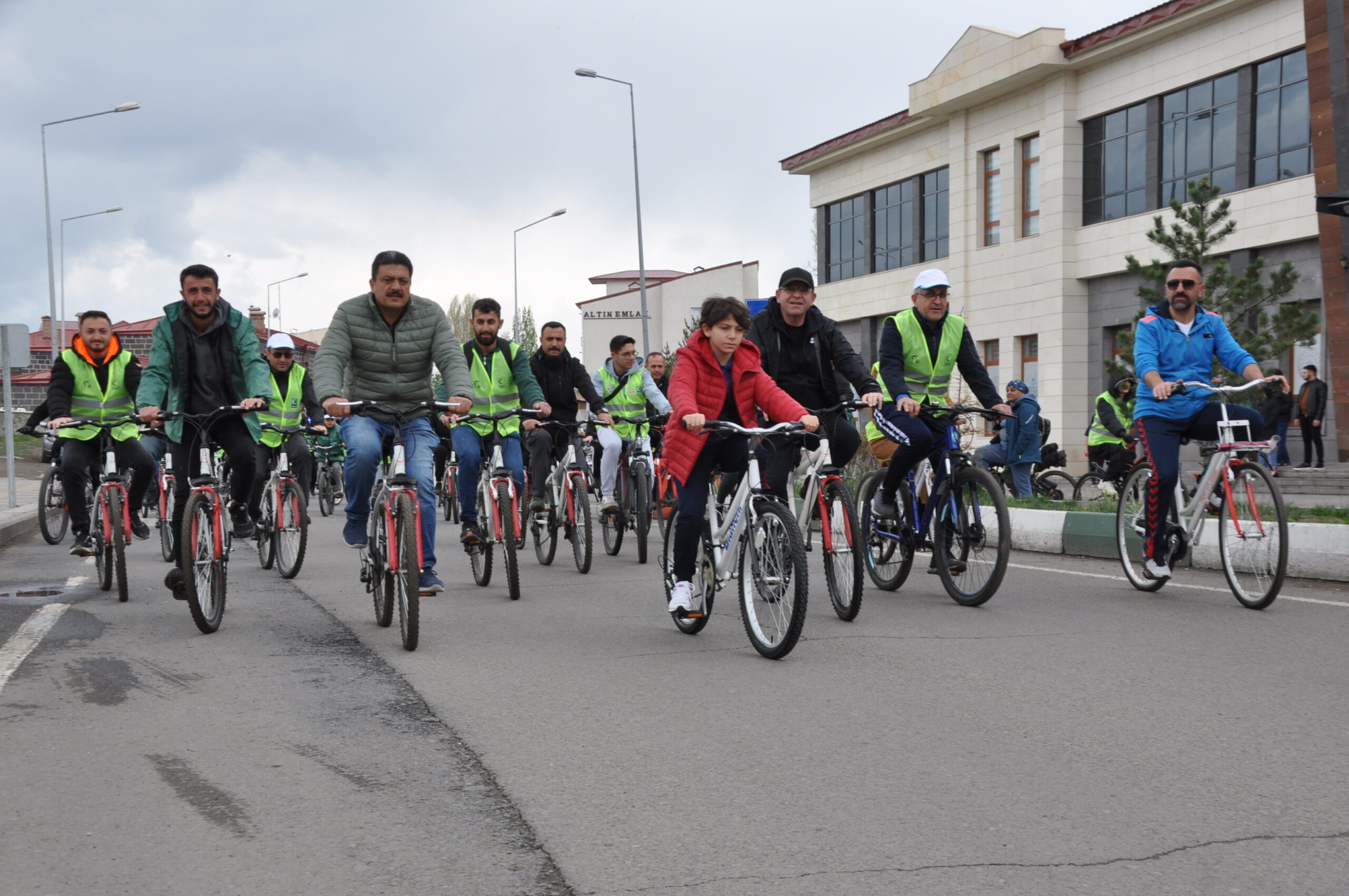 Kars’ta 15 Temmuz Demokrasi ve Milli Birlik Günü’nde Bisiklet Etkinliği Düzenlenecek