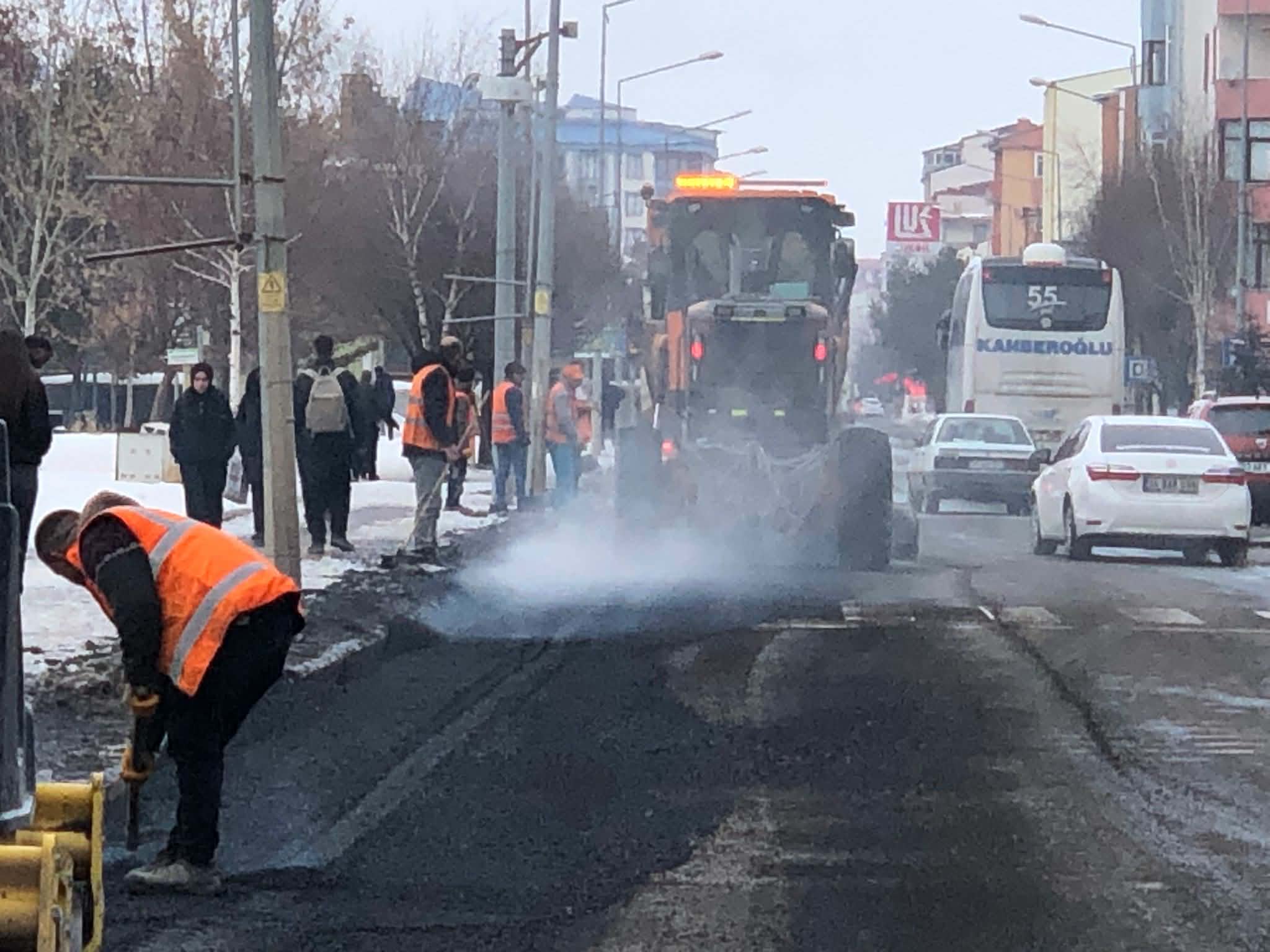 Kars’ta Ana Arterlerde Yama Çalışması Yapıldı