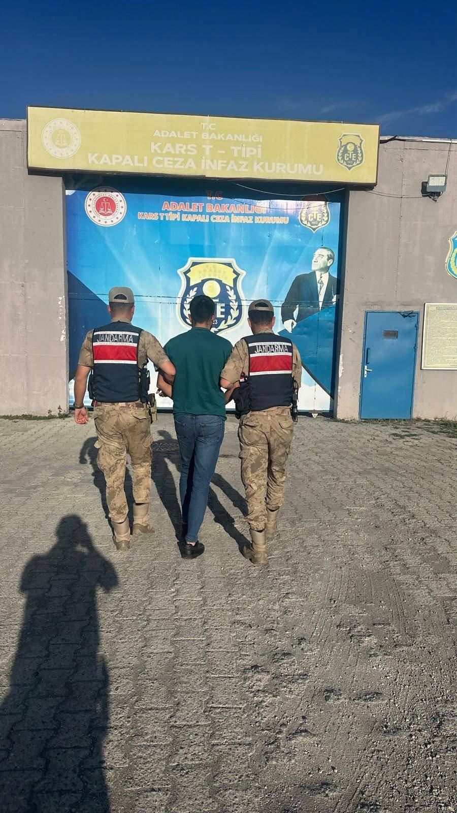 Kars’ta Hakkında 8 Yıl Hapis Cezası Bulunan Şahıs Yakalandı