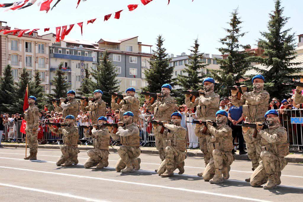 Kars’ta Komando Taburunun Yaptığı Gösteri Beğeni tTopladı