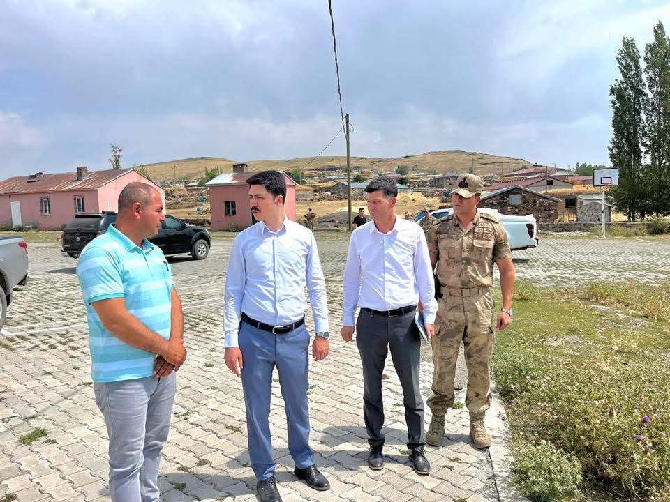 Kaymakam Ahmed Tayyib Kahraman’dan Alem Köyü Okulunda İnceleme