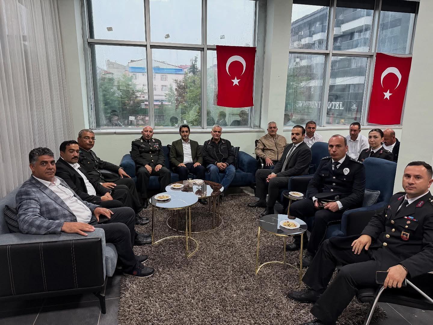 Kaymakam Enis Aslantatar ve Başkan Serdar Kılıç’tan Şehit Aileleri ve Gaziler Derneği’ne Anlamlı Ziyaret