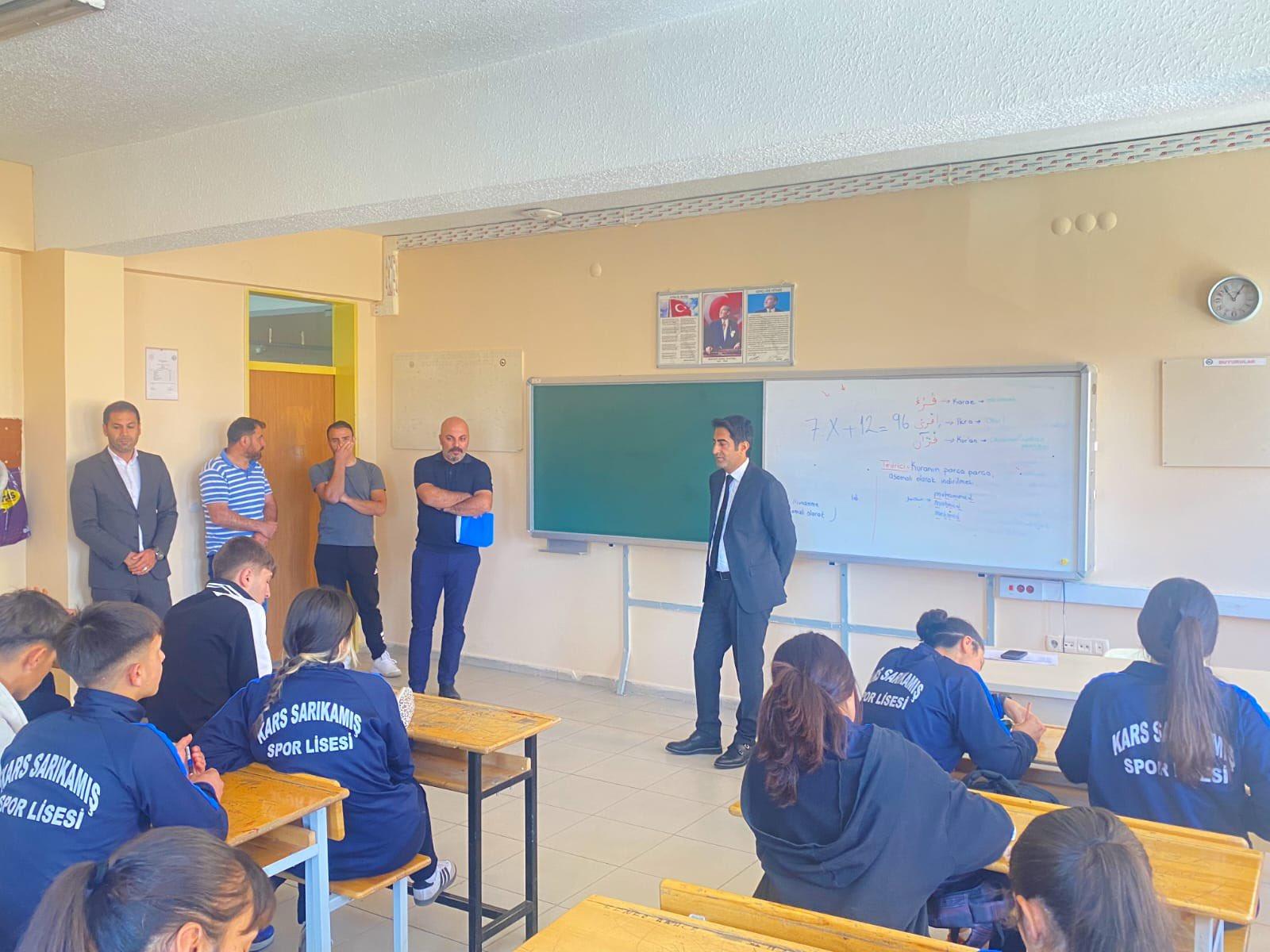 Kaymakam Enis Aslantatar’dan Sarıkamış Spor Lisesi’ne Ziyaret