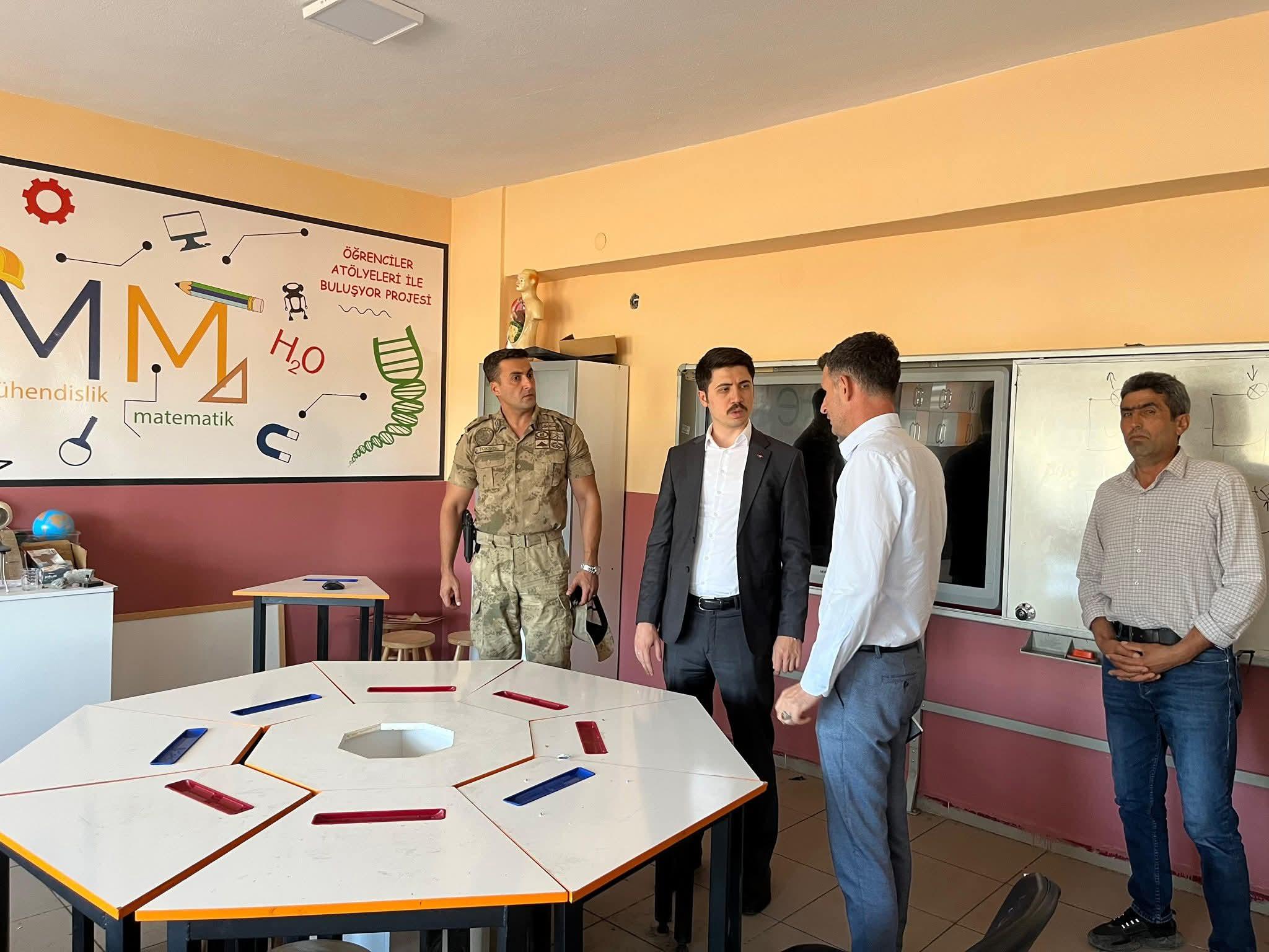 Kaymakam Kahraman’dan Türkmeşen Köyü Okuluna Ziyaret