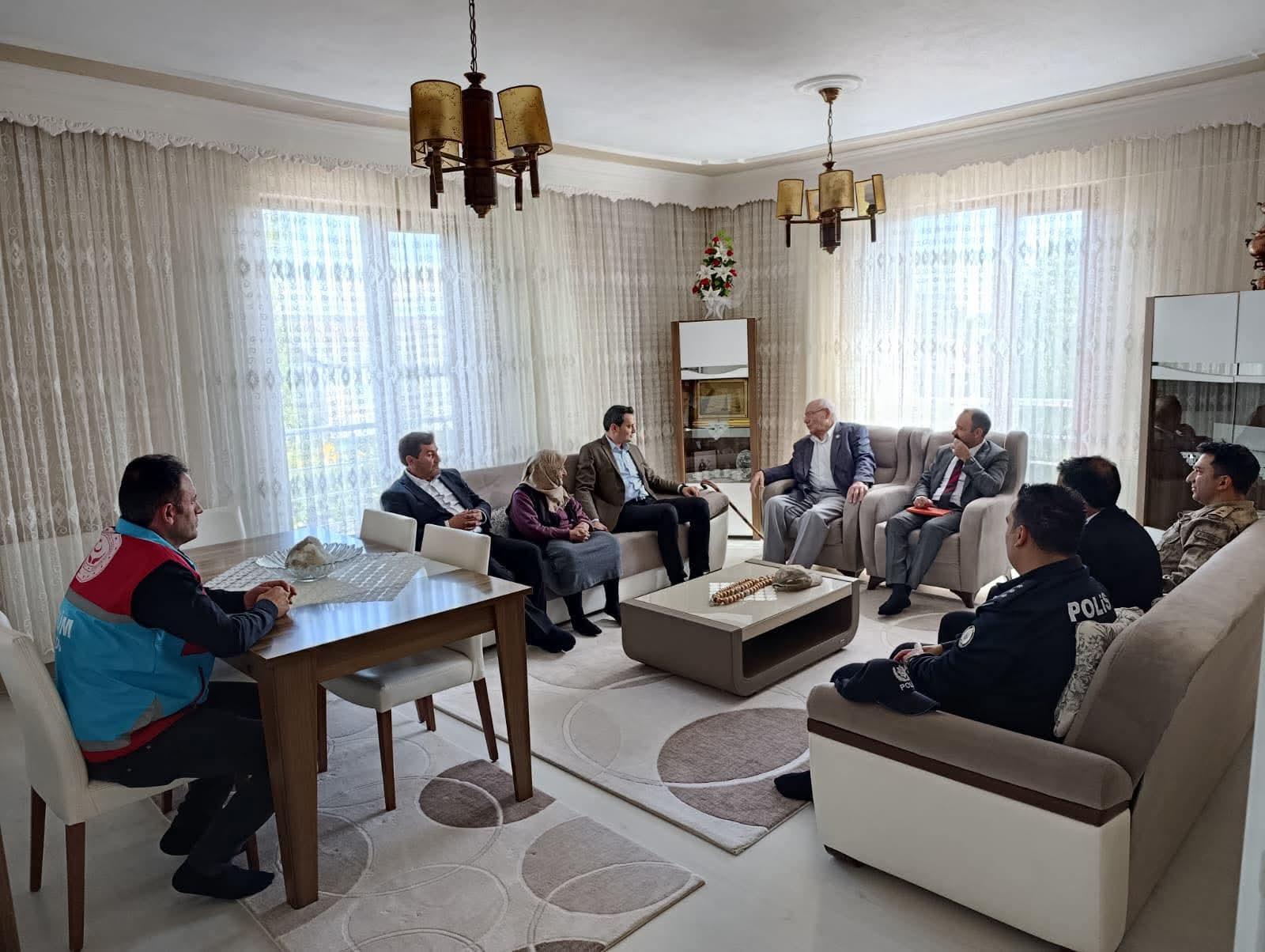 Kaymakam Semiz’den Gazi Erdal Emir’e Anlamlı Ziyaret