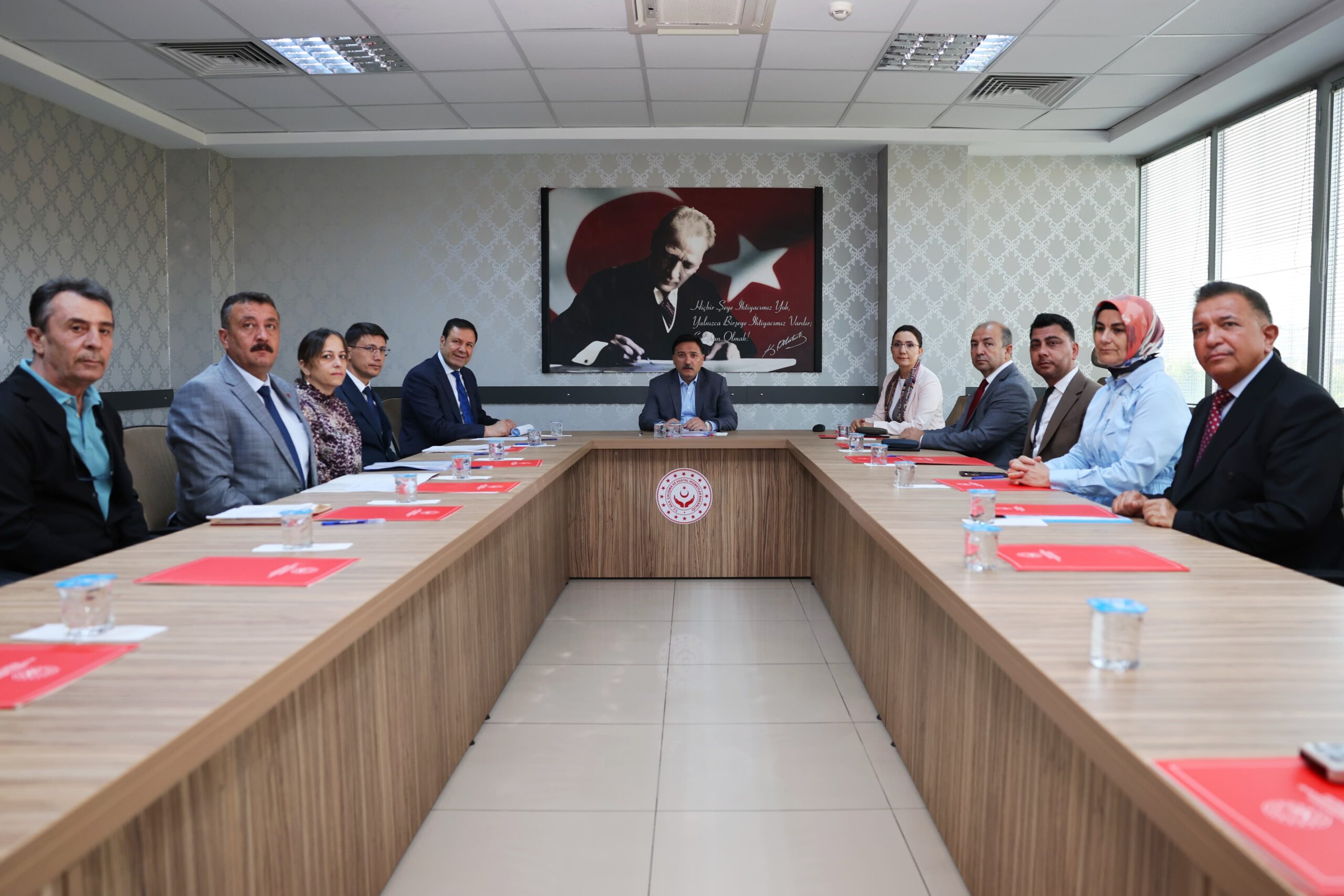 Kayseri Valisi Gökmen Çiçek’ten Aile ve Sosyal Hizmetler İl Müdürlüğü’ne Ziyaret