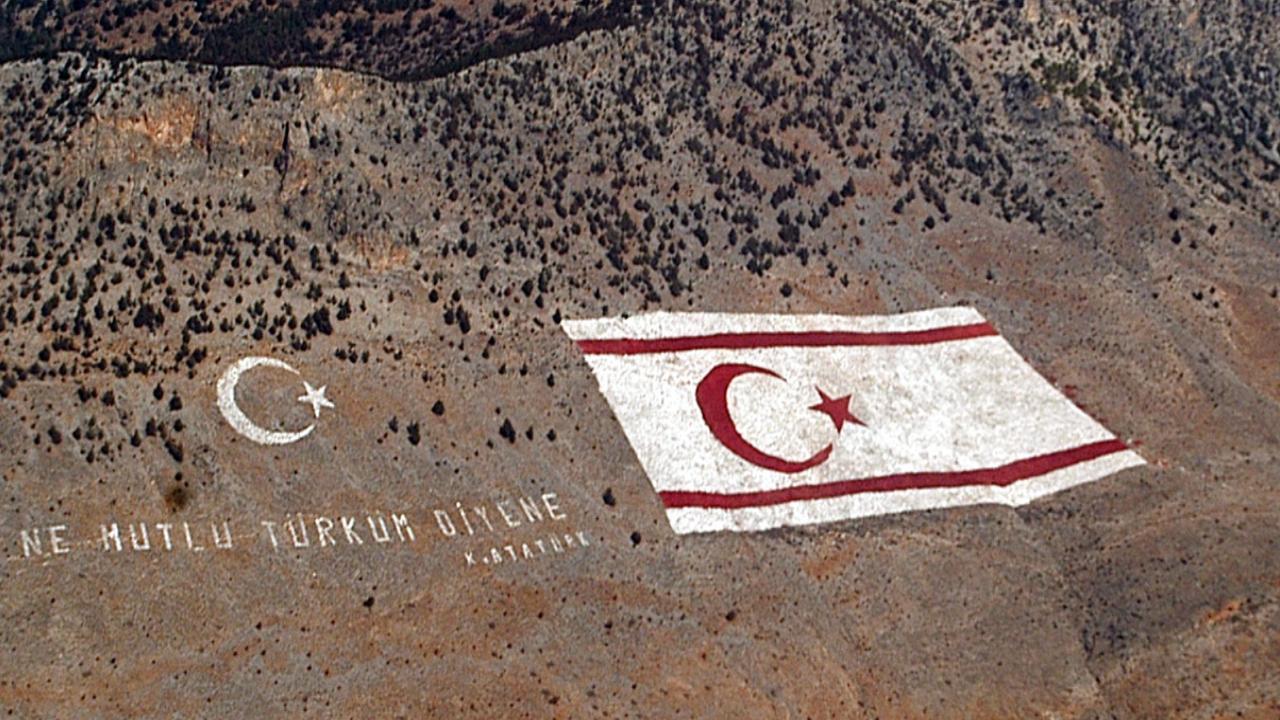 KKTC’de Ana Trafonun Patlaması Nedeniyle Ülke Genelinde Elektrik Kesildi