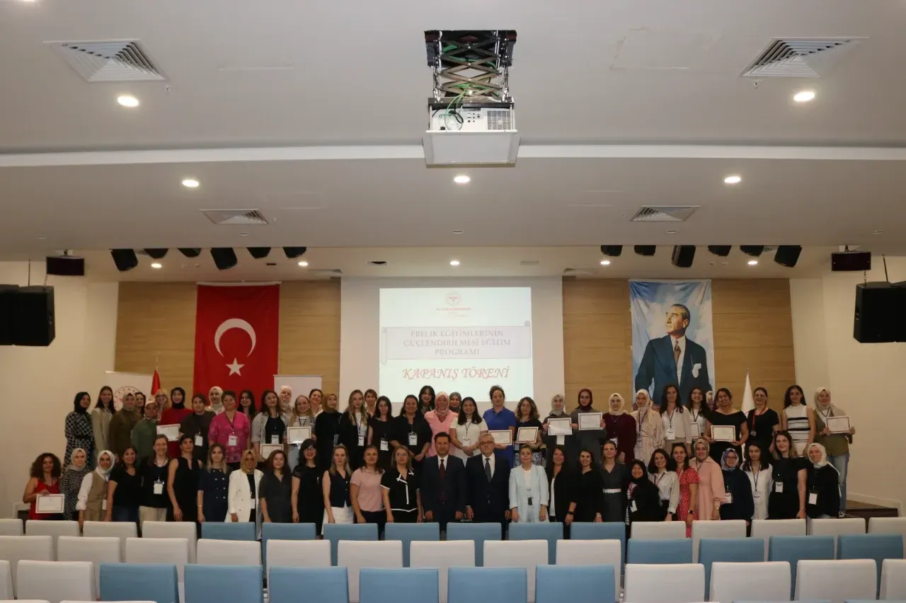 Kocaeli’de Ebeler İçin Eğitim Seferberliği Tamamlandı