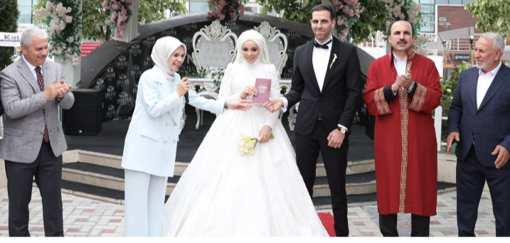 Konya’da Aile Yılı’na Özel Nikah: Bakan Göktaş Törene Katıldı