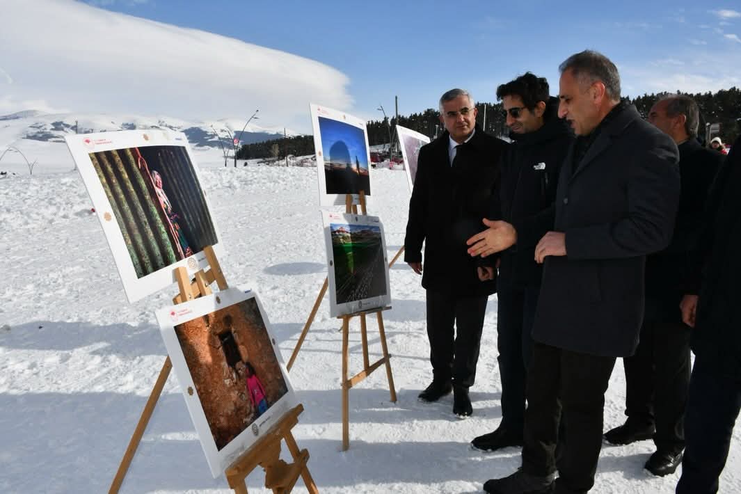Kristal Karlar Üzerinde Fotoğraf Sergisi Sarıkamış’ta Açıldı