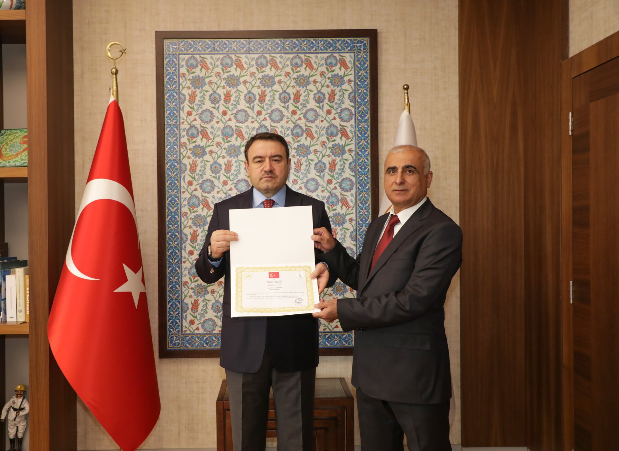 Kütahya Valisi Musa Işın’dan Emekli Polislere Vefa ve Kızılay Heyetine Kabul
