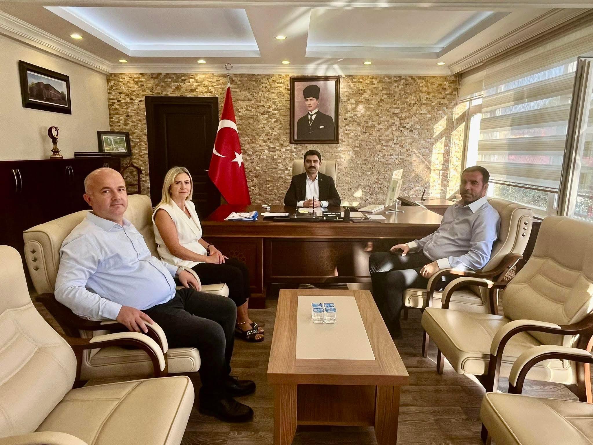 Kızılay Kars Şube Başkanı Kübra Hüryurt’tan Susuz Kaymakamı’na Ziyaret