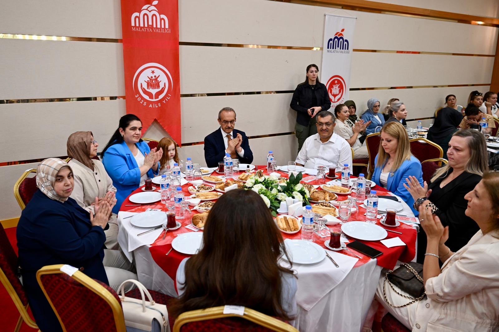 Malatya’da Koruyucu Ailelik İçin Gönüller Seferber Oldu