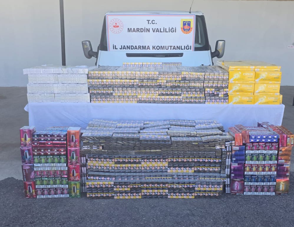 Mardin’de Zulalı Minibüste 2,5 Milyon Liralık Kaçak Sigara Operasyonu