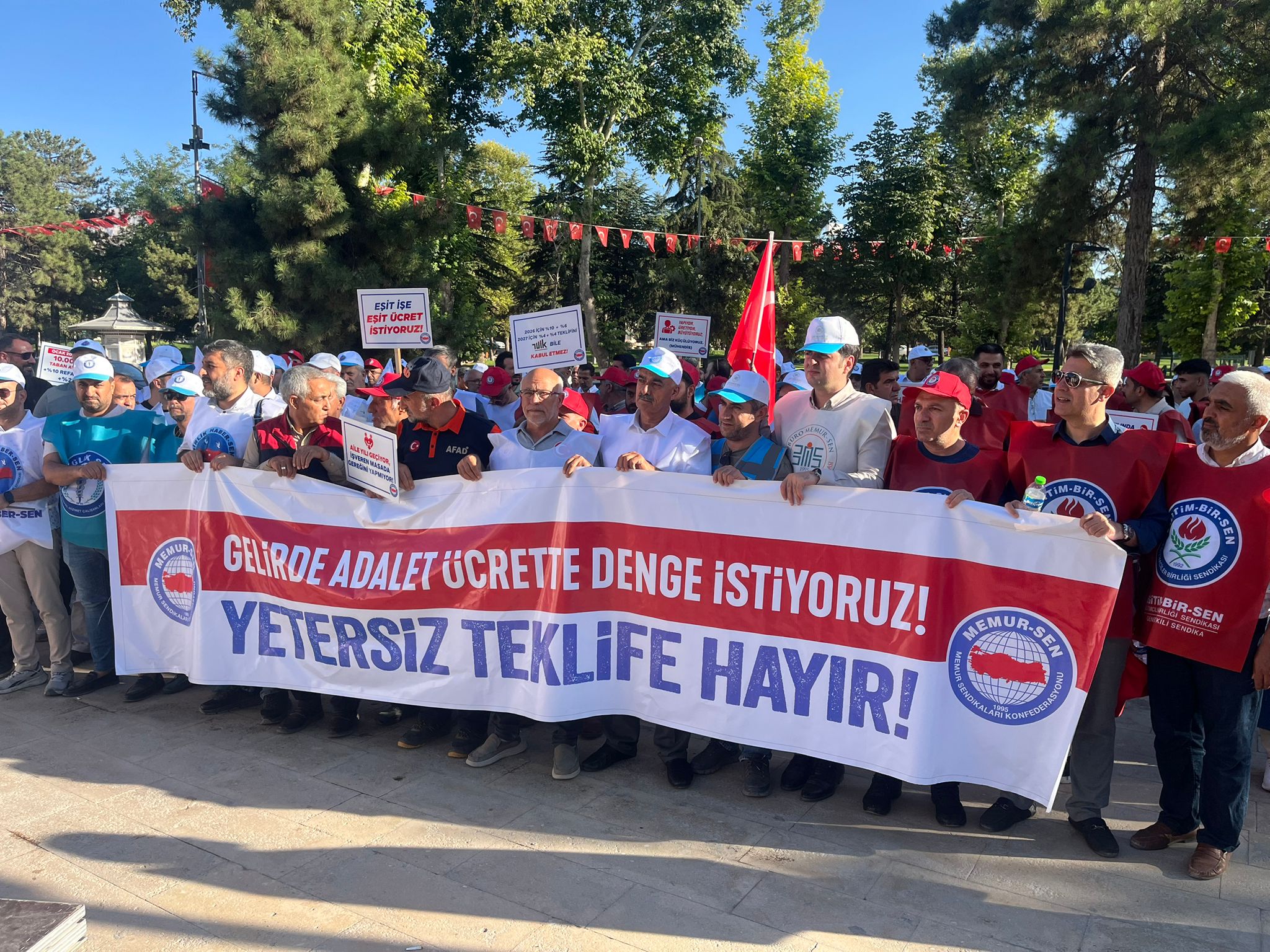 Memur-Sen’den Toplu Sözleşme Tepkisi: “Yetersiz Teklife Hayır”