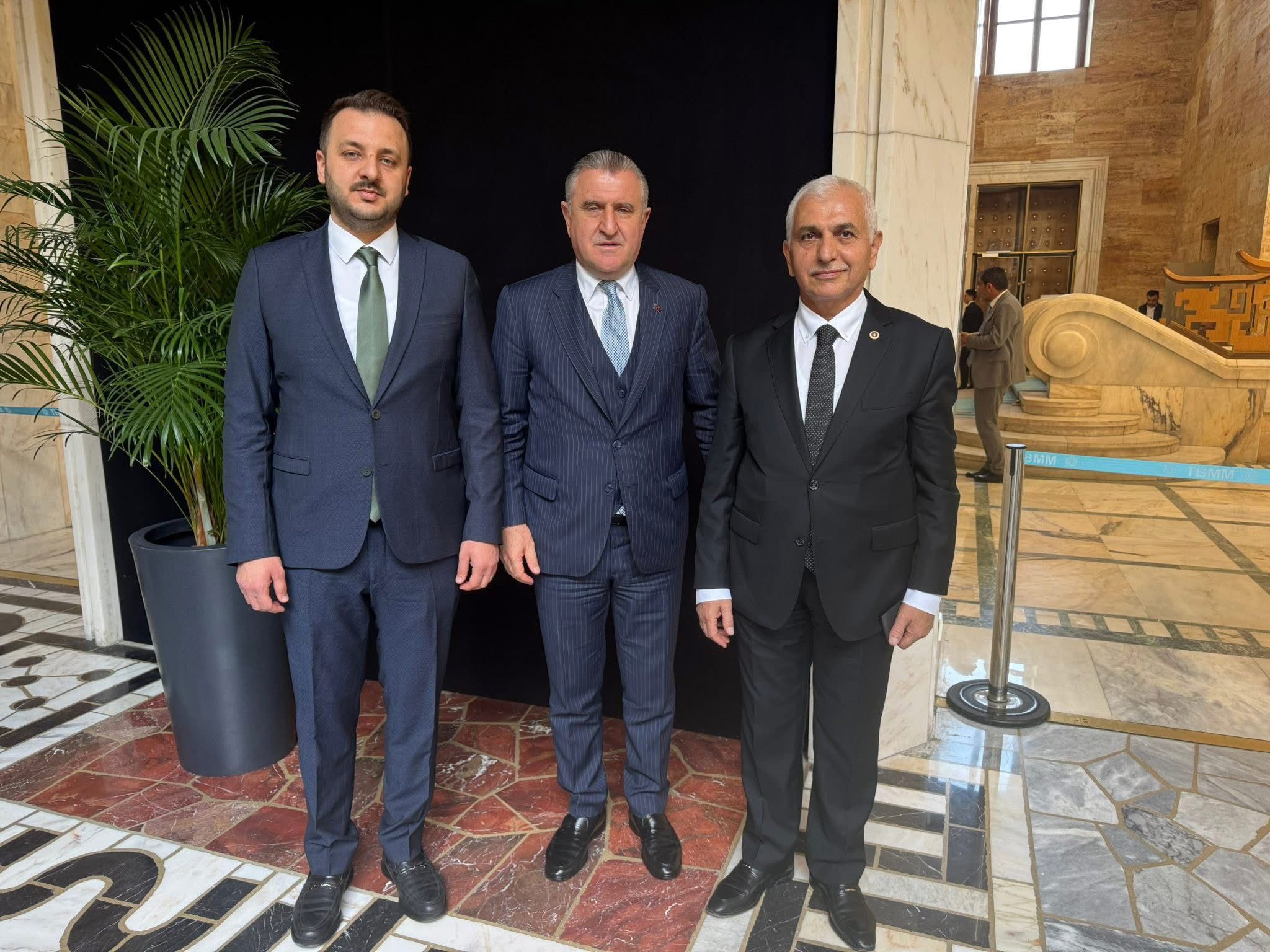 Mervan Gül’den Gençlik Ve Spor Bakanı Osman Aşkın Bak’a Ziyaret: “Siirt’in Gençleri İçin Çalışmaya Devam Ediyoruz”