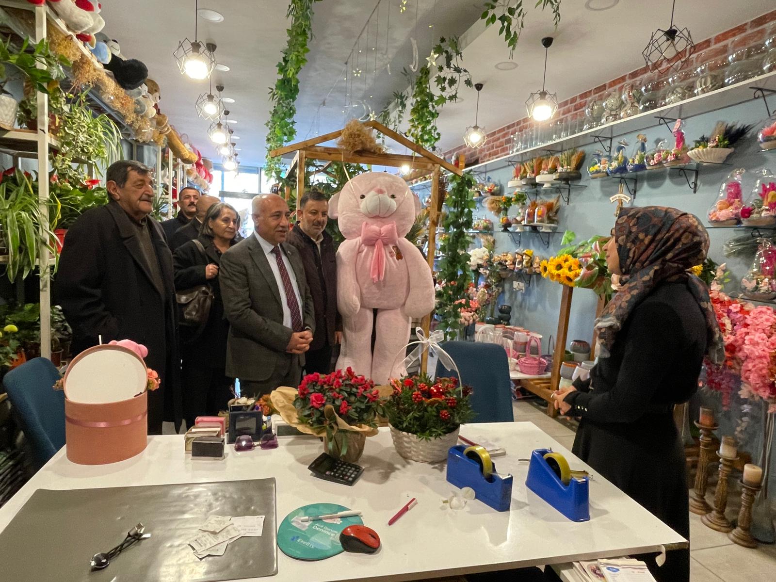 MHP Edremit’te “Hayırlı Günler Komşum” Ziyaretlerini Sürdürüyor