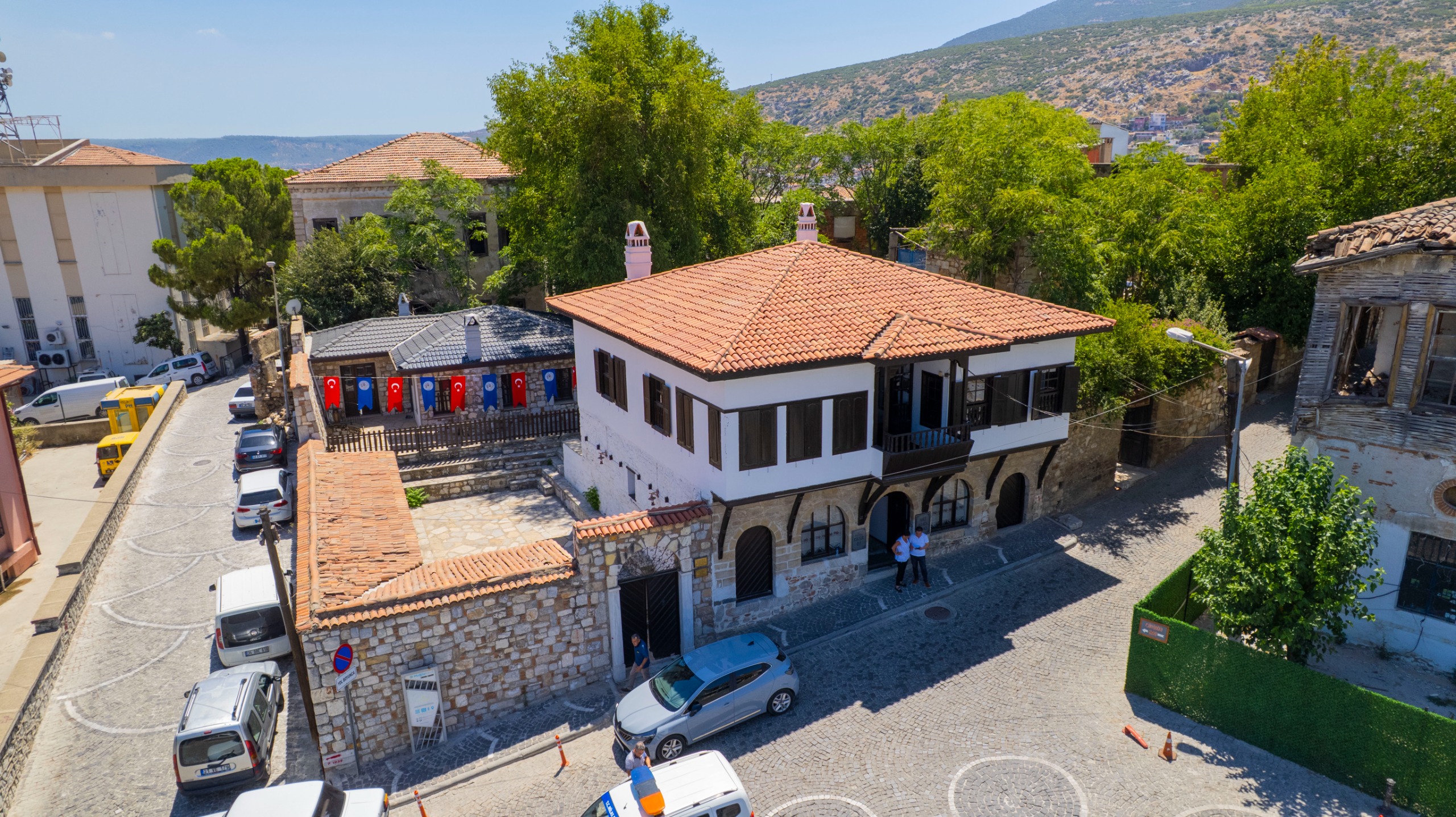 Milas’ın Tarihi Değeri Ziyarete Açıldı: Hacı Ali Ağa Konağı ve Kültür Evi Ziyaretçilerini Bekliyor